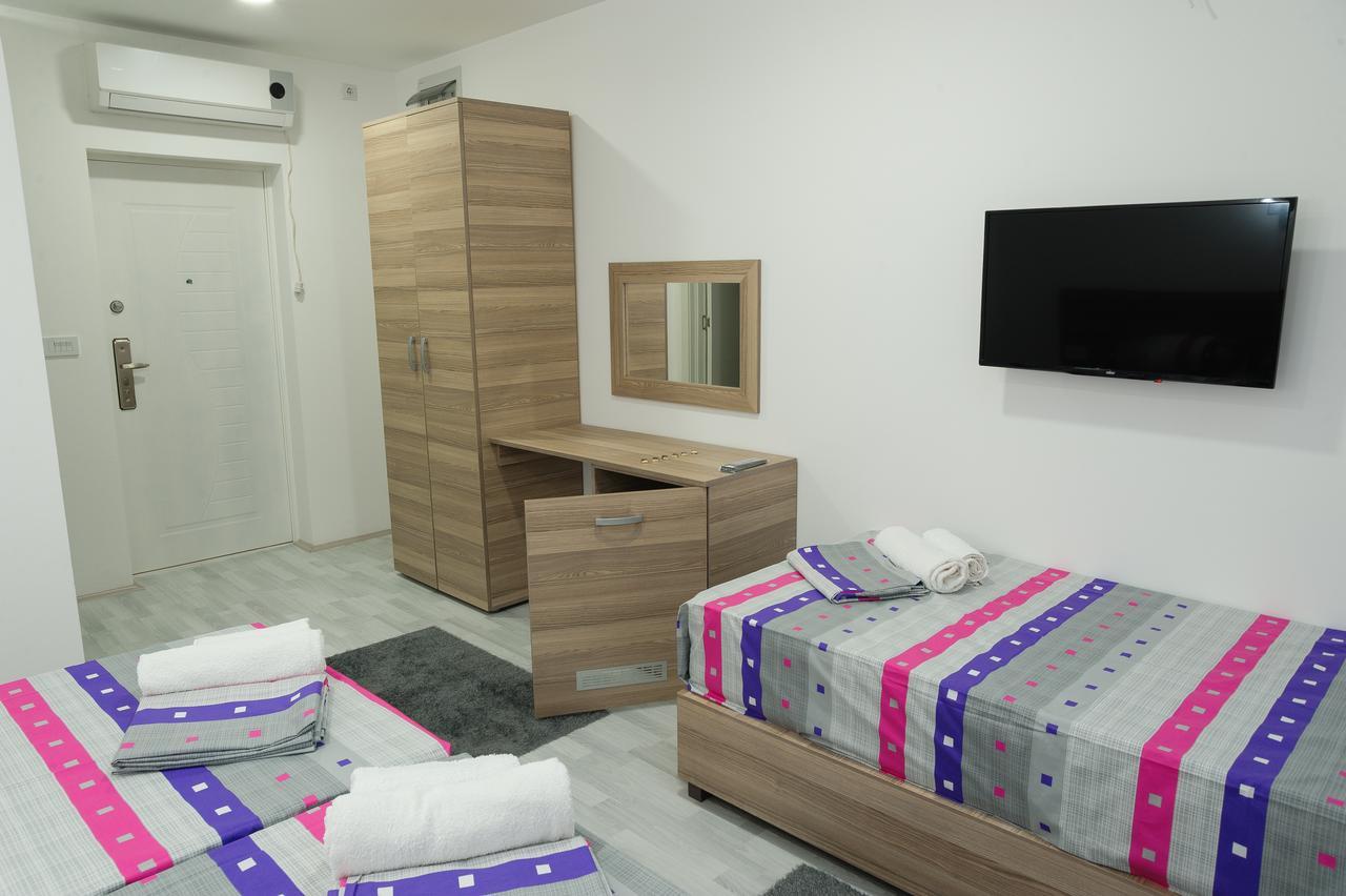 Atina Lux Hostel Leskovac  Exterior foto